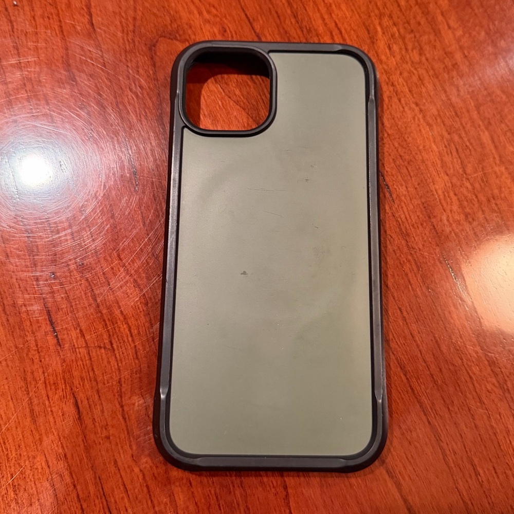 Nomad Rugged Ash Green Protective iPhone 14 Case